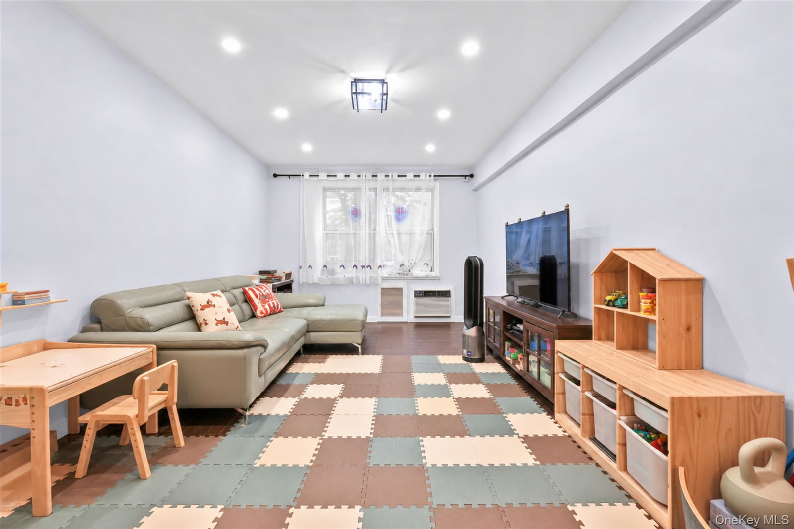 2625 Union St Unit 1C