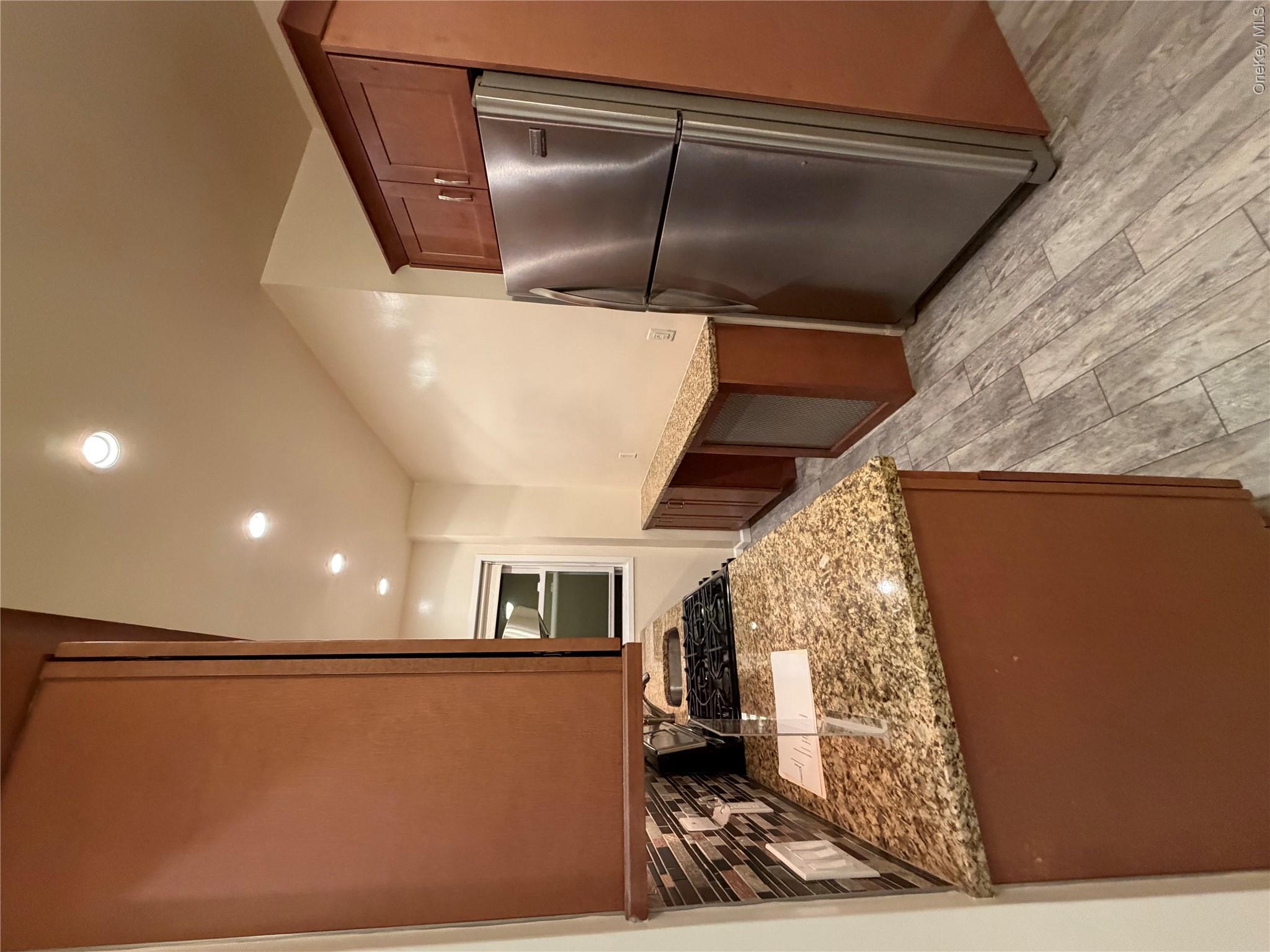 1246 72nd St Unit 2R