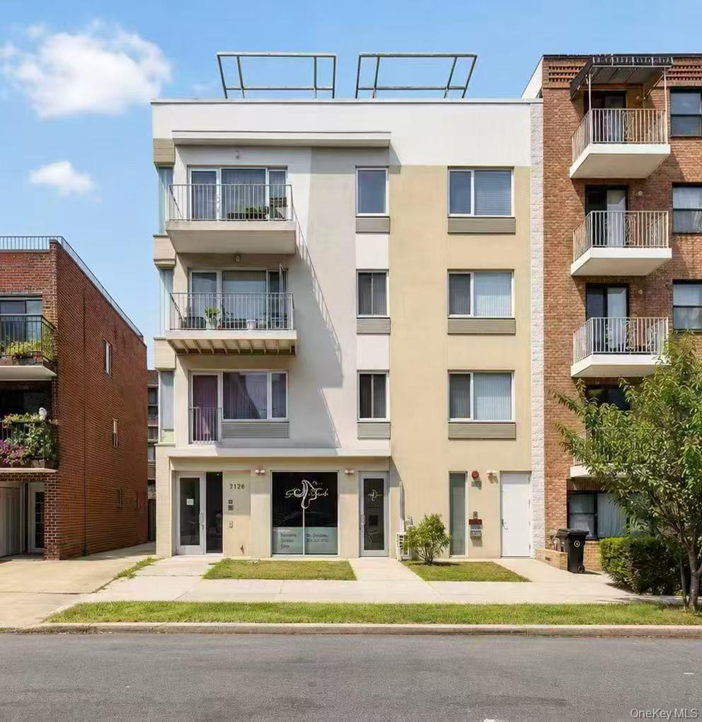 7128 163rd St Unit 2A