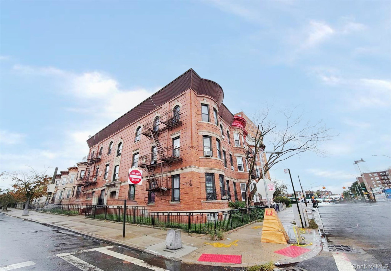 215 Bay 23rd St Unit 2A