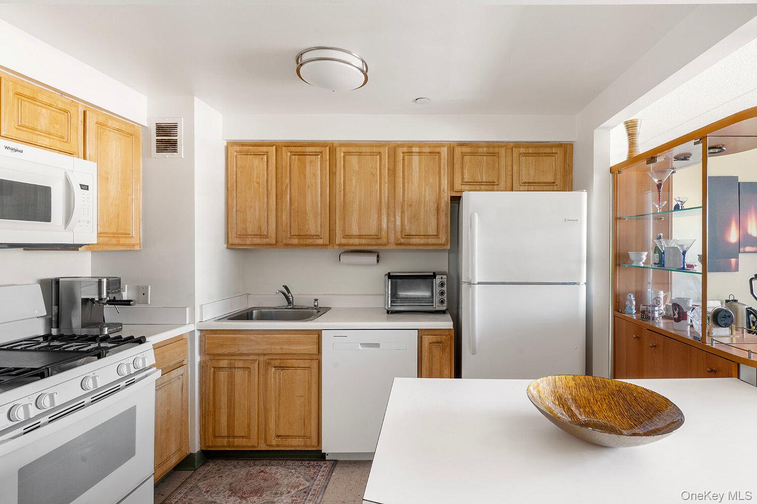 102 Bradhurst Avenue Unit 1007