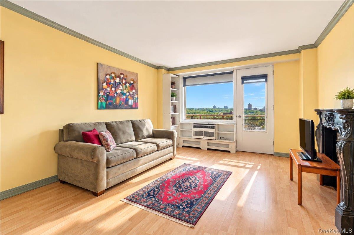 5900 Arlington Ave Unit 15E