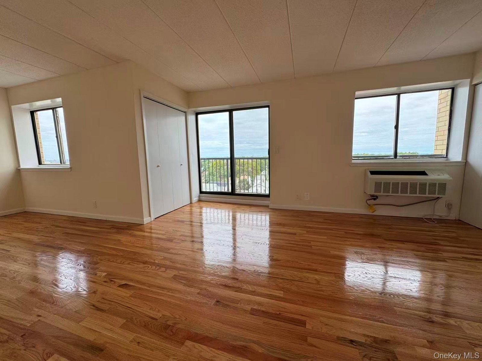 14518 34th Ave Unit 8D