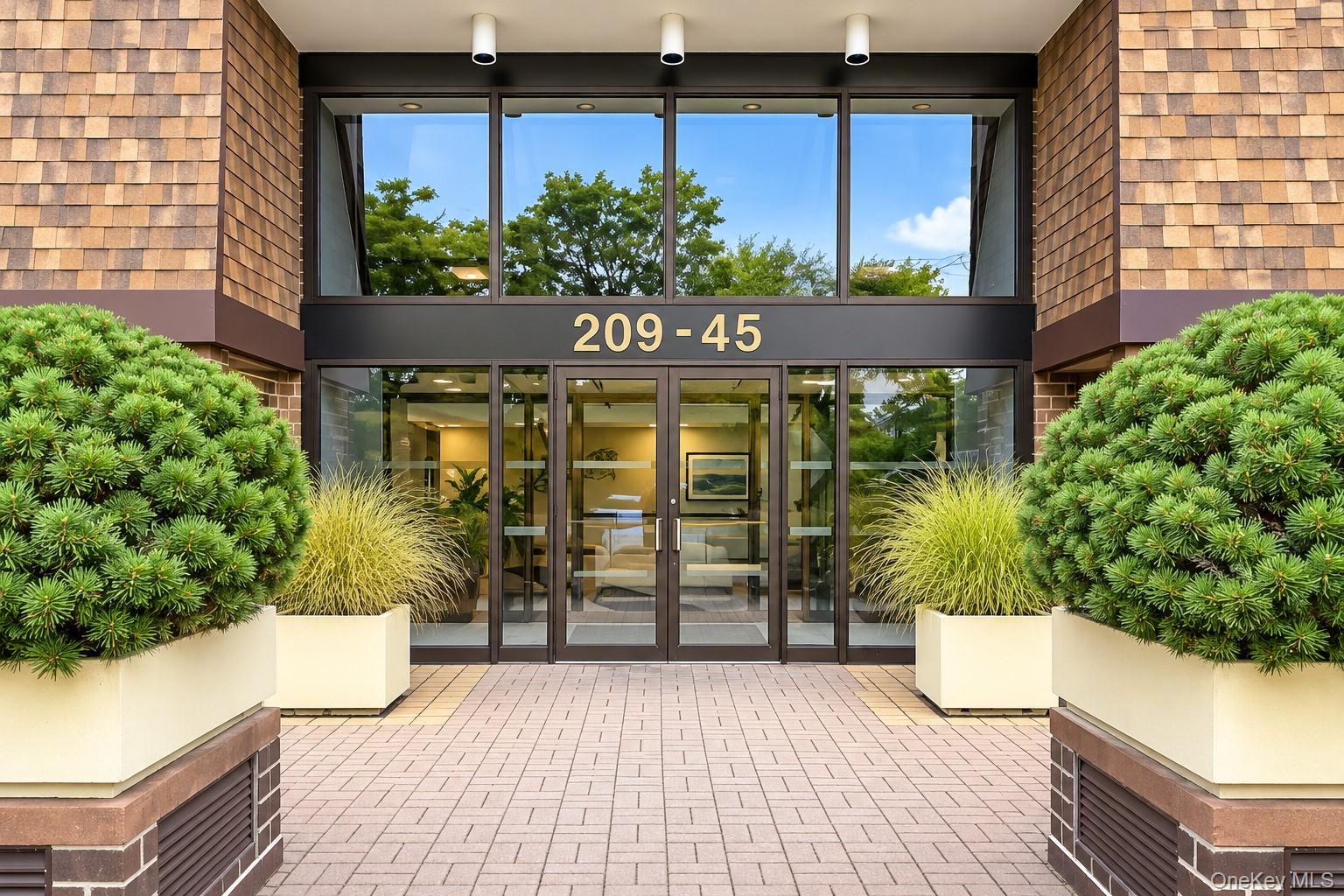 20945 26th Ave Unit 3F