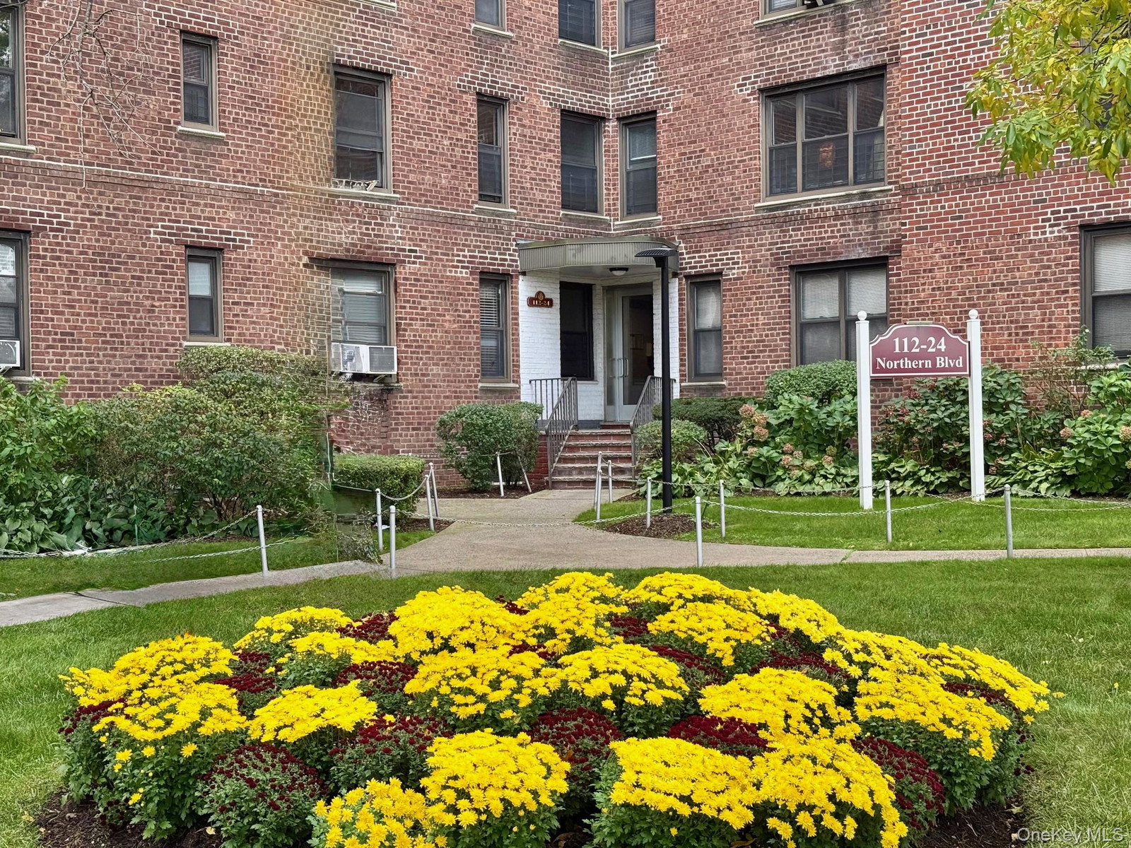 11224 Northern Blvd Unit 3G