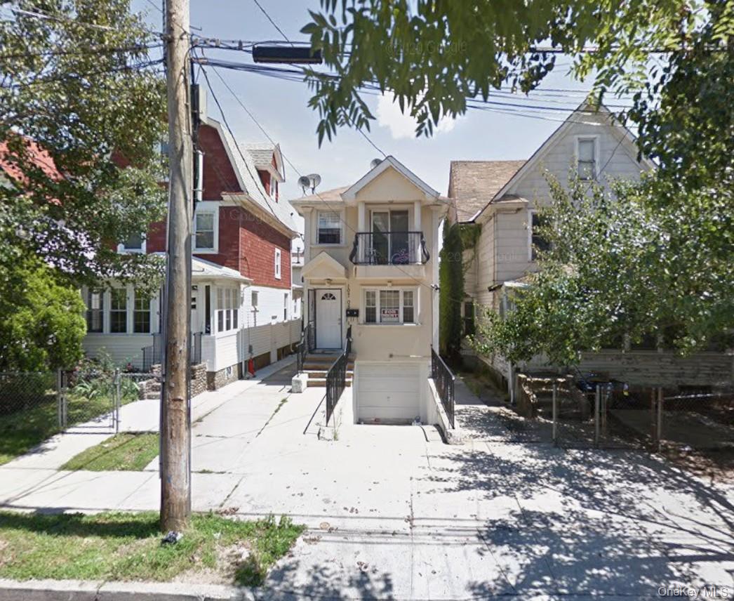 10705 Pinegrove St Unit 1st