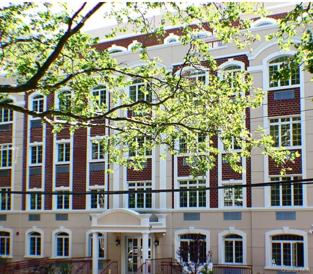 8515 120th St Unit 2F