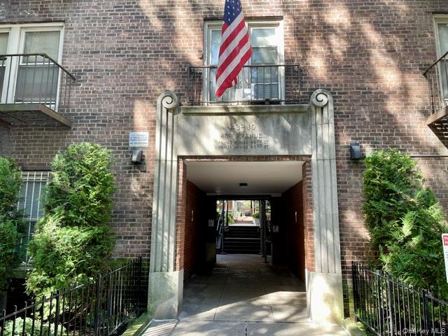 4310 48th Ave Unit 4F