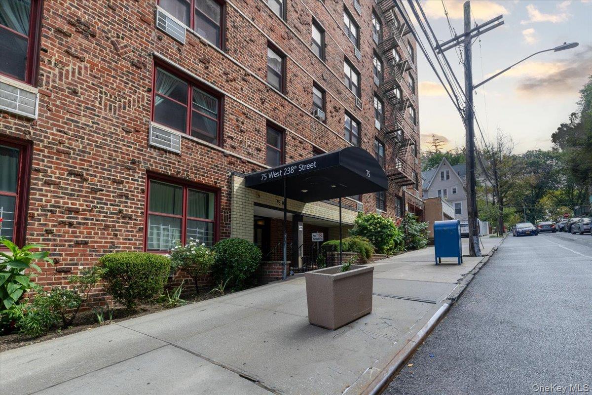 75 W 238th St Unit 2D