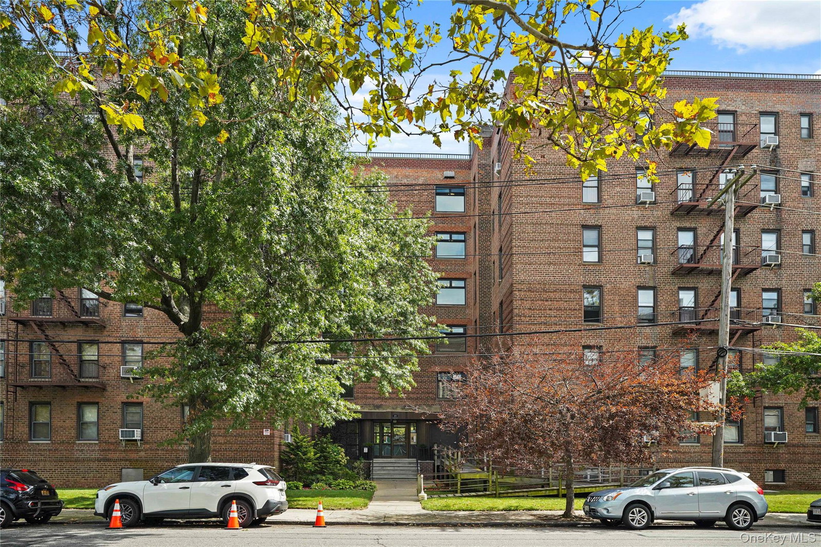 2271 Knapp St Unit 5D