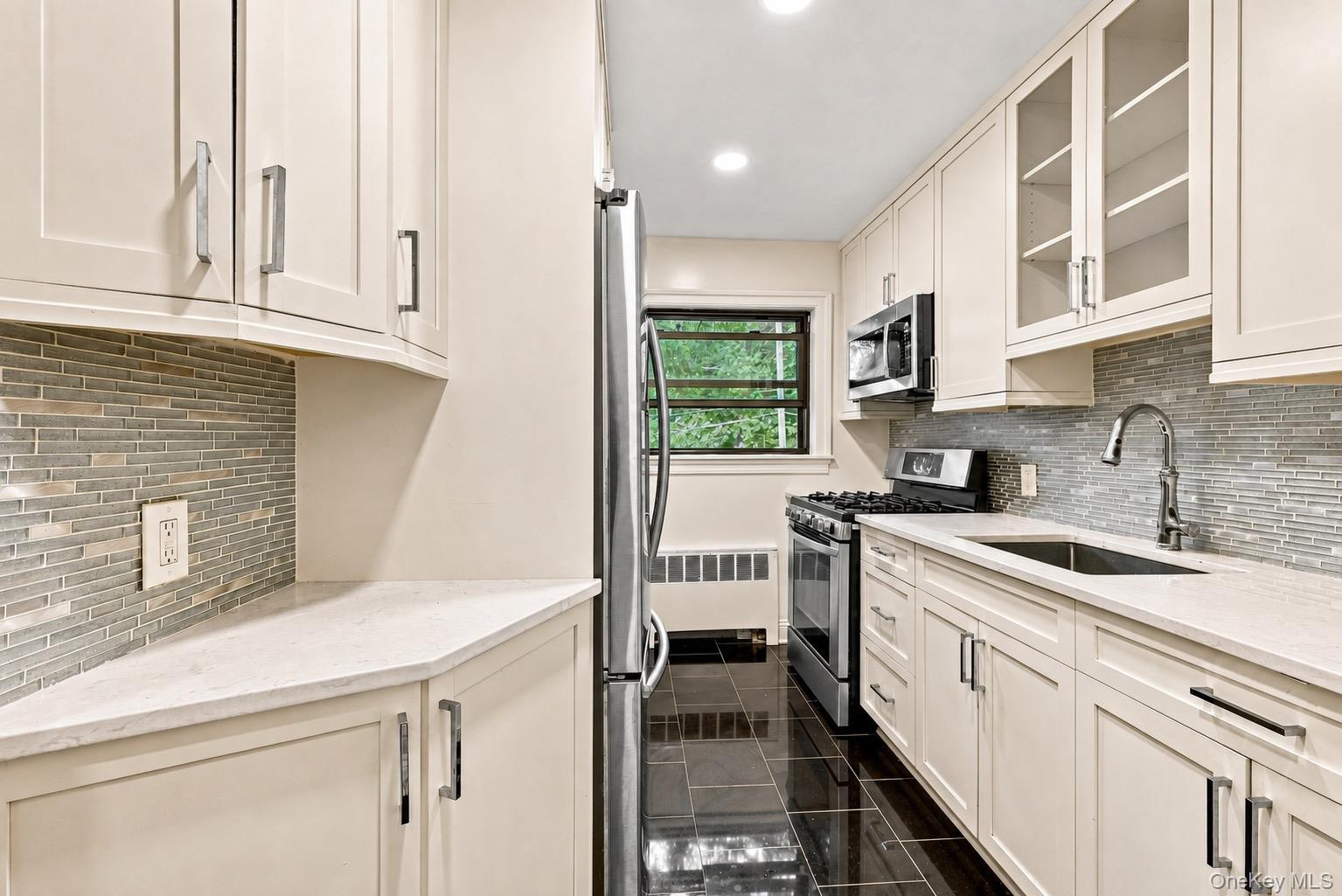 7302 Springfield Blvd Unit 2nd