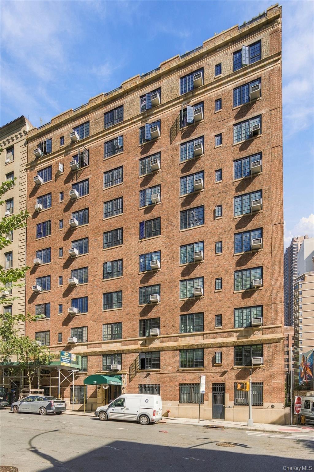 211 East 35th Unit 4B