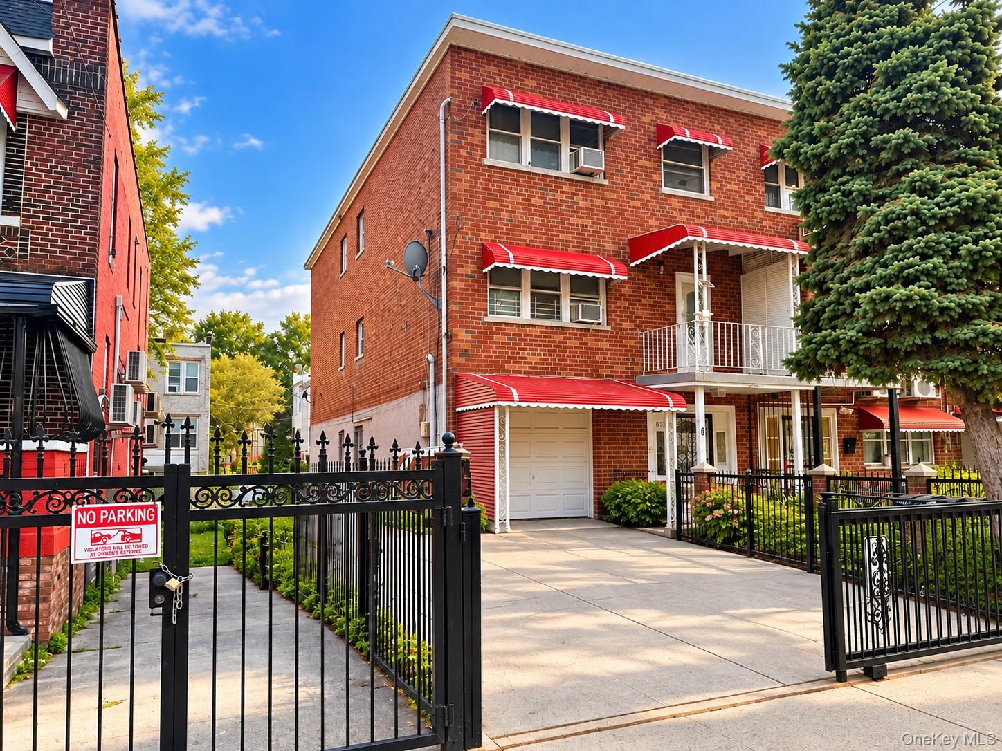 653 Saint Lawrence Ave