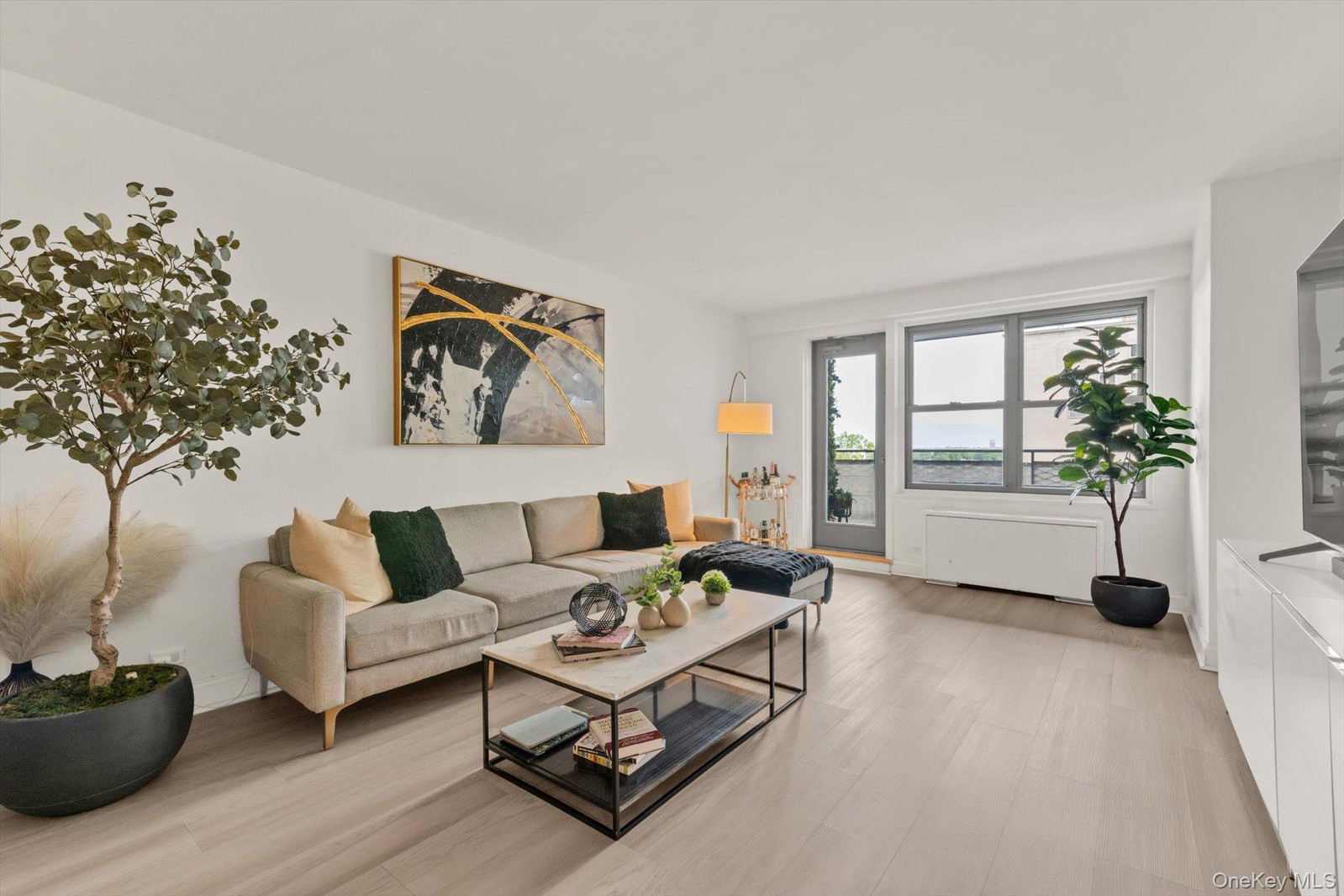 12510 Queens Blvd Unit 606