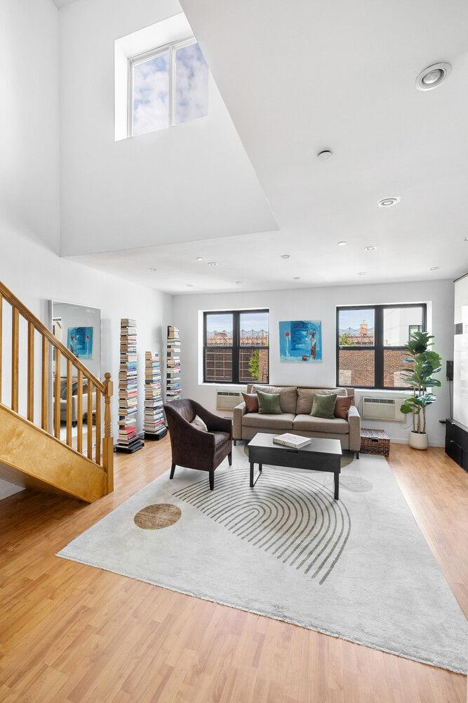 895 Myrtle Avenue Unit Apt4b