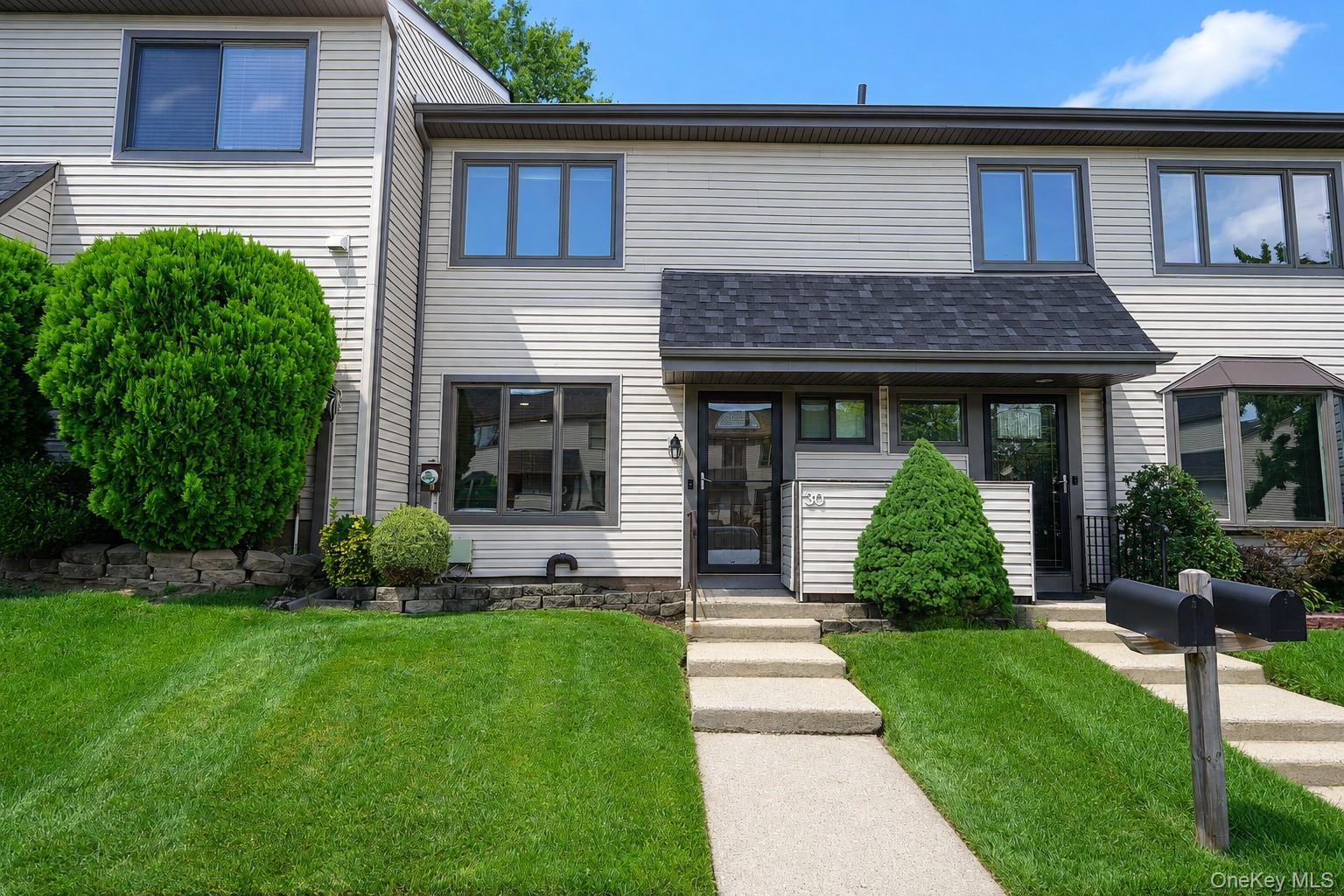 30 Hemlock Ct