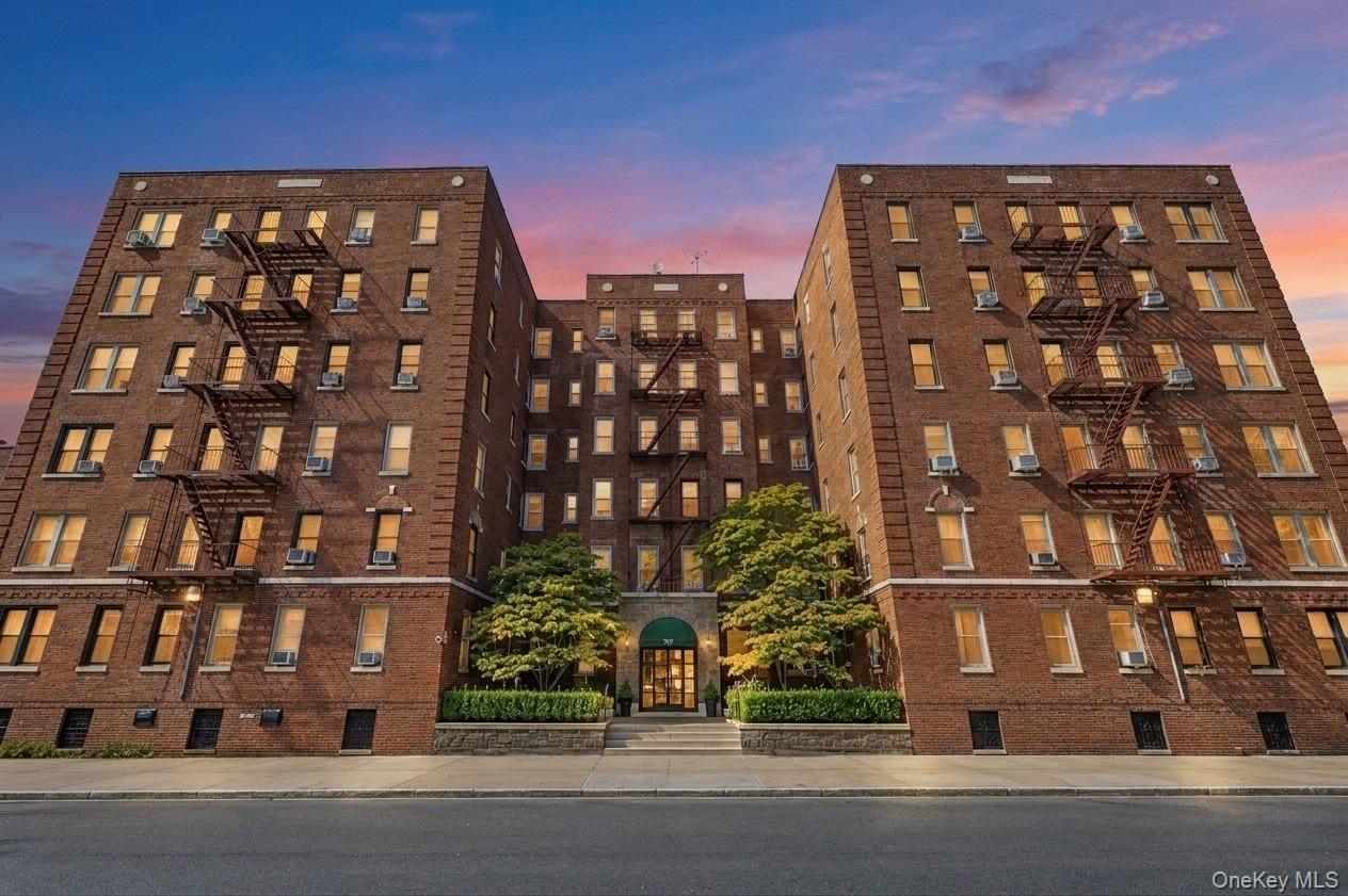 3321 Bruckner Blvd Unit 5G