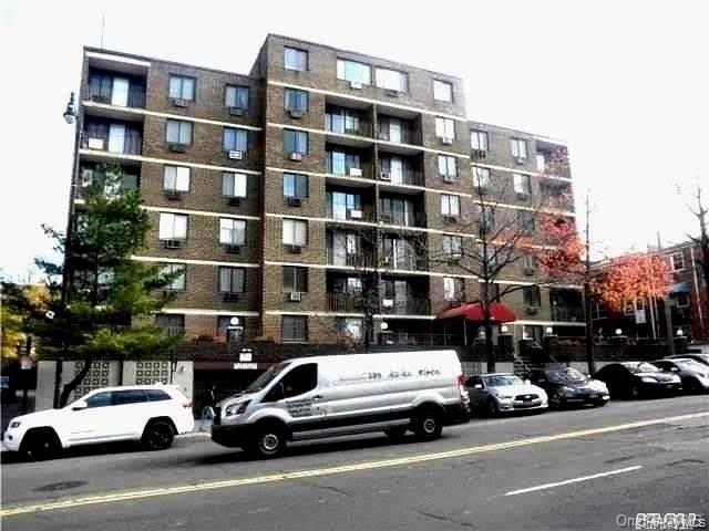 3641 Union St Unit 4G