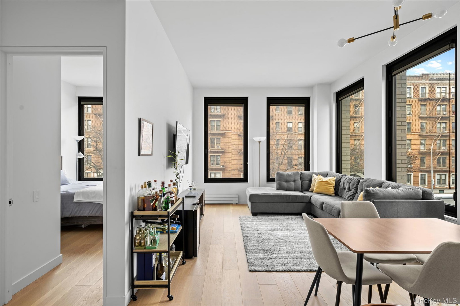 2121 31st St Unit 2L