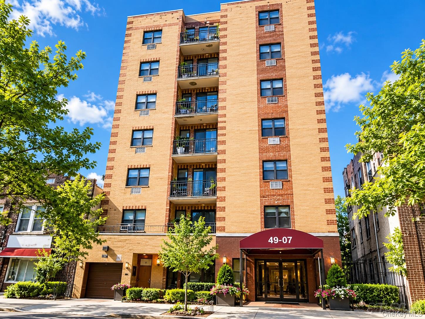 4907 43rd Ave Unit 3R