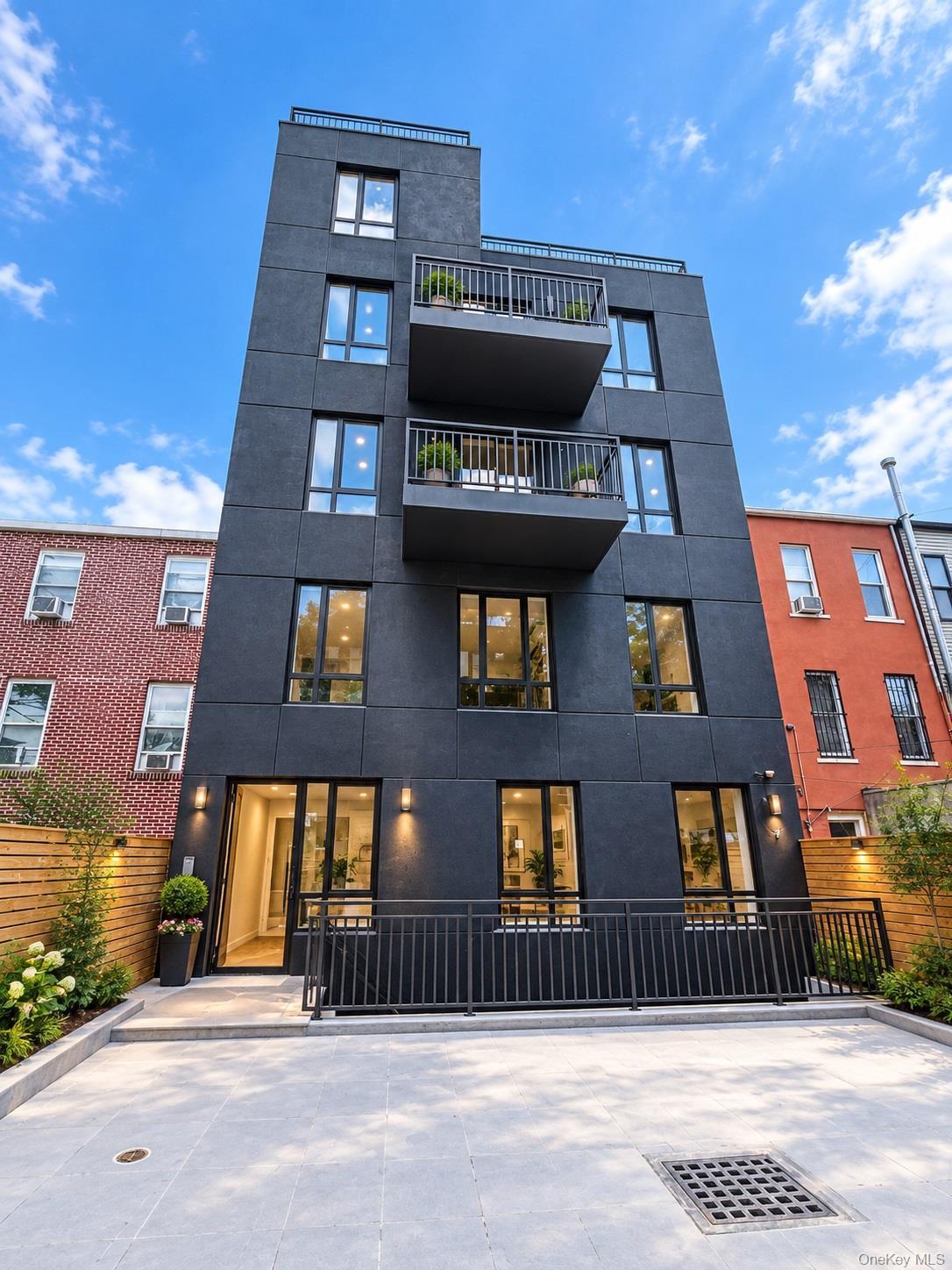 112 Schaefer St