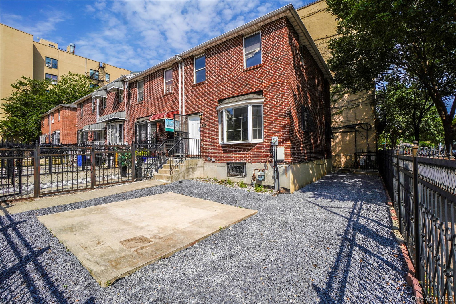 613 Oak Ter