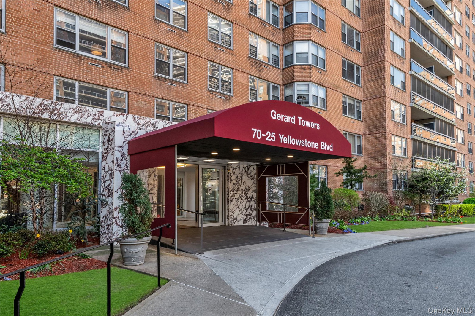 7025 Yellowstone Blvd Unit 9Y