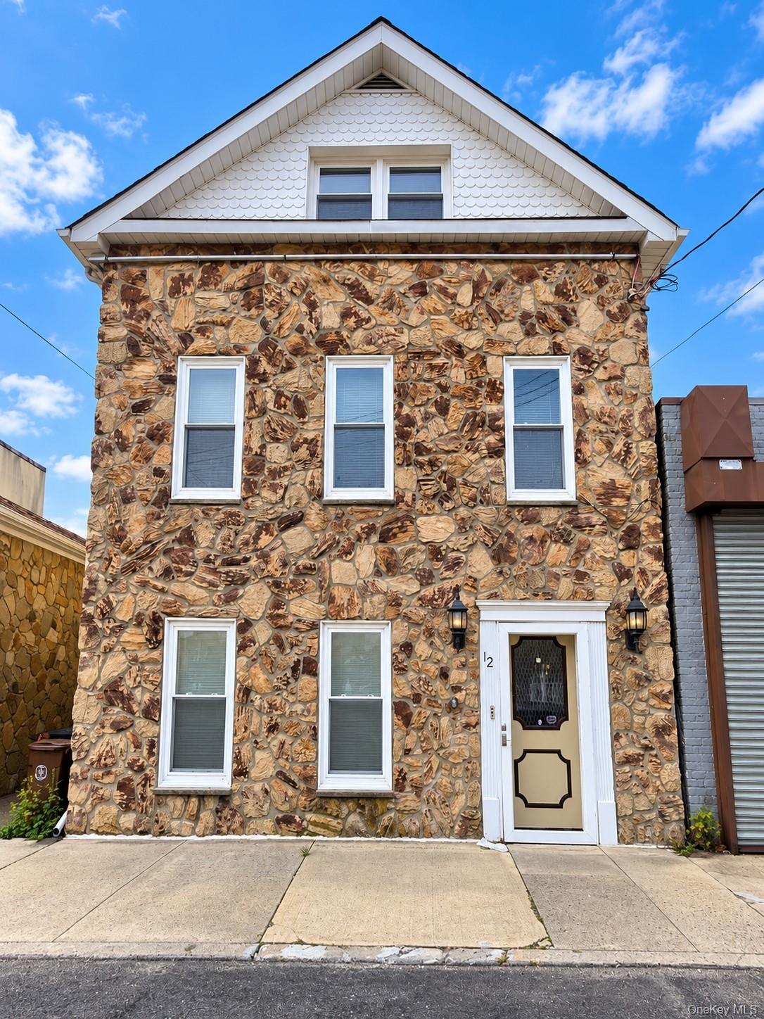 12 Balfour St Unit 1