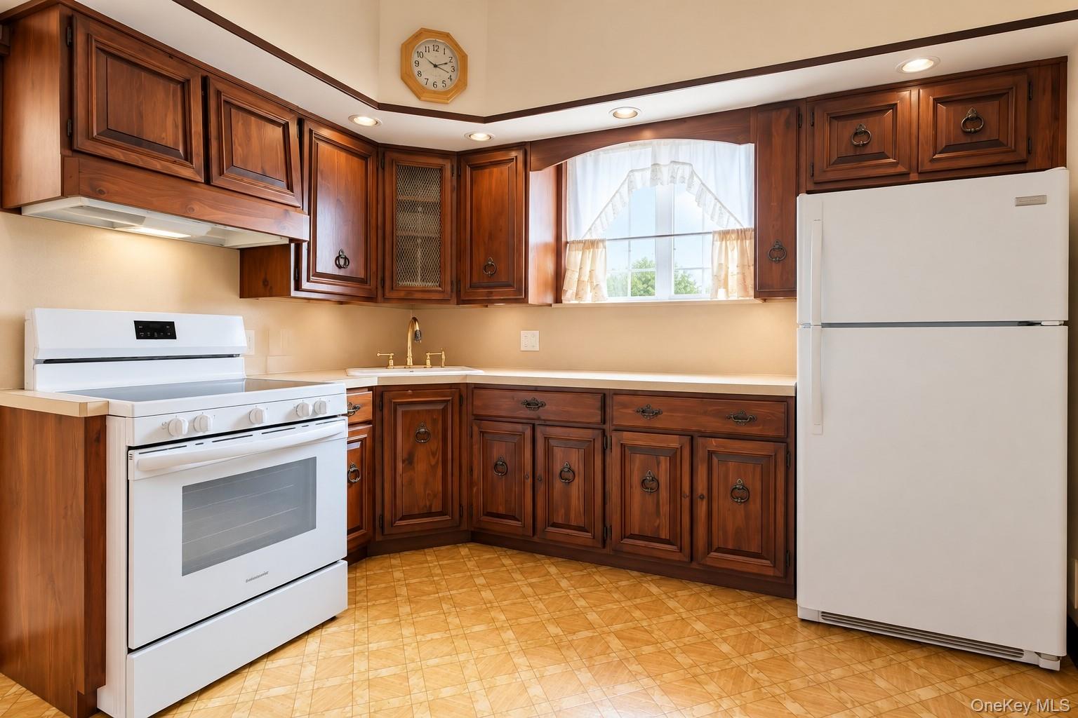 12 Balfour St Unit 2