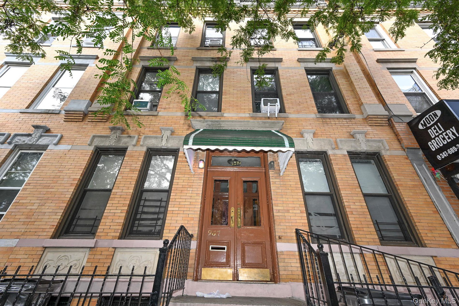 967 Seneca Ave