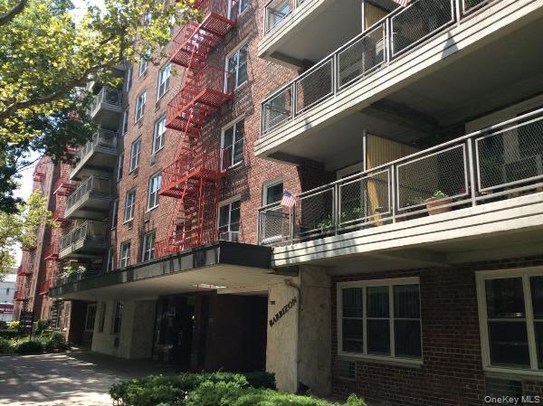 14205 Roosevelt Ave Unit 331