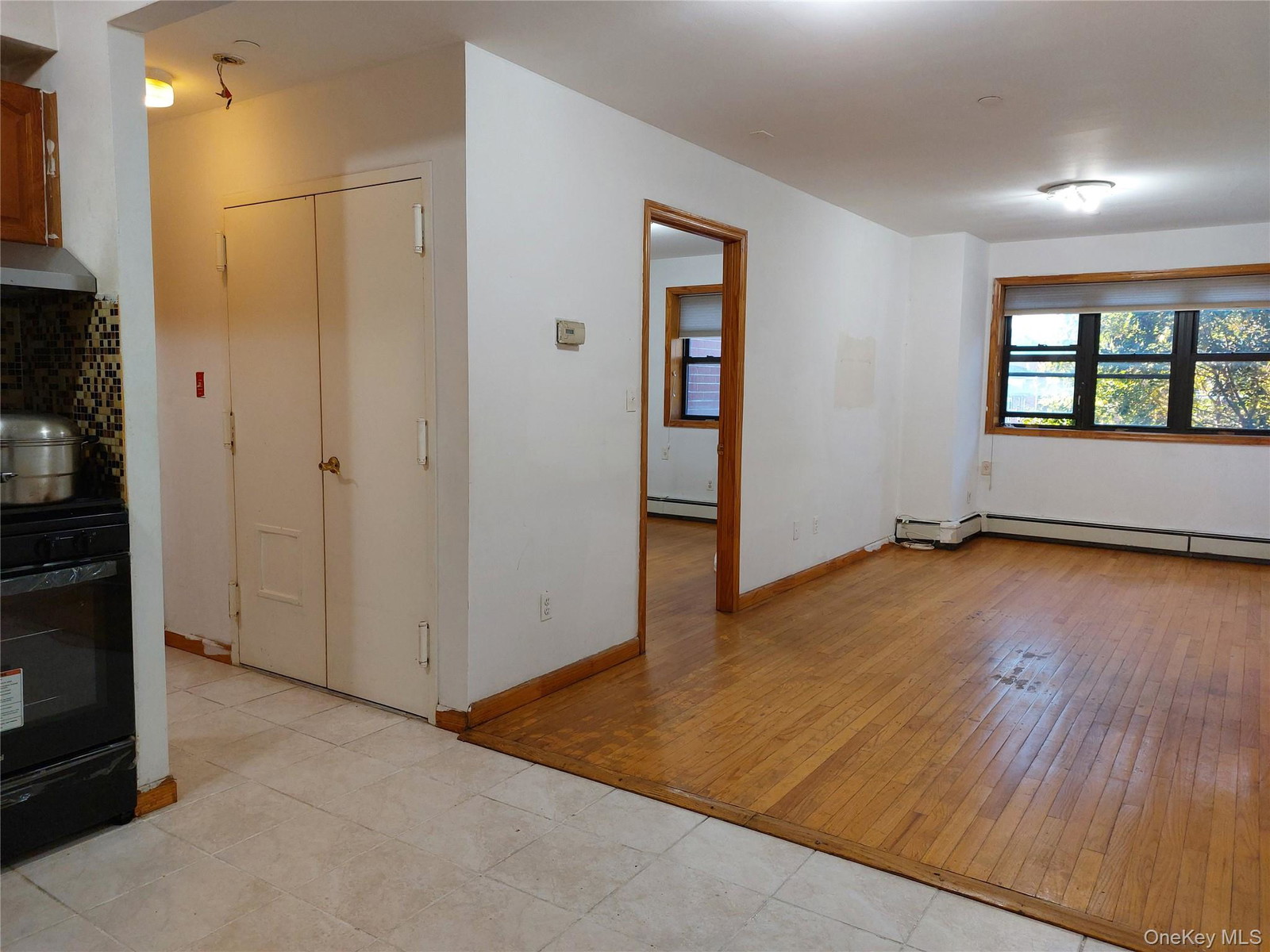 10214 Lewis Ave Unit 2D