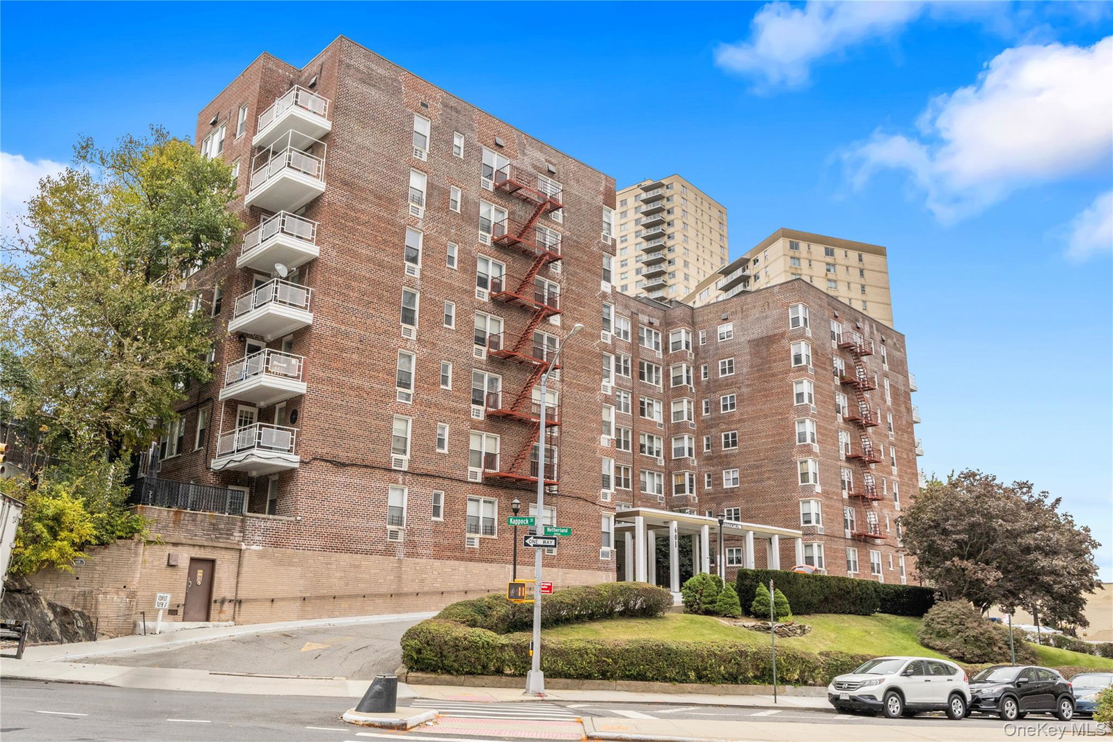 601 Kappock St Unit 6R