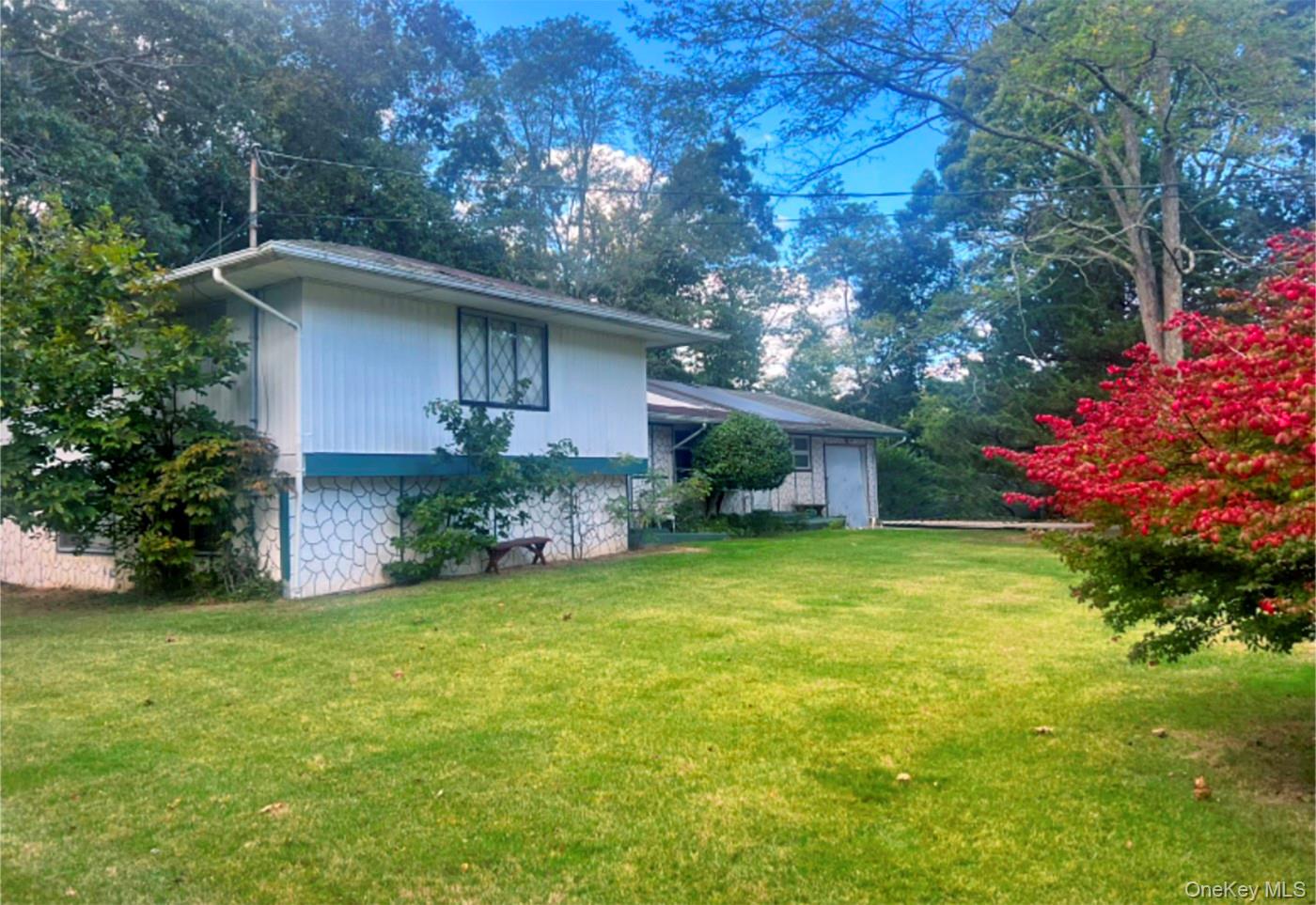 2605 Grand Ave