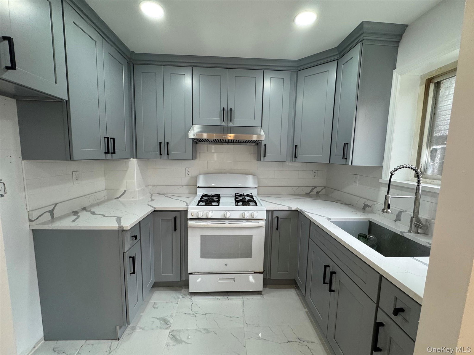 11609 91st Ave Unit 2nd