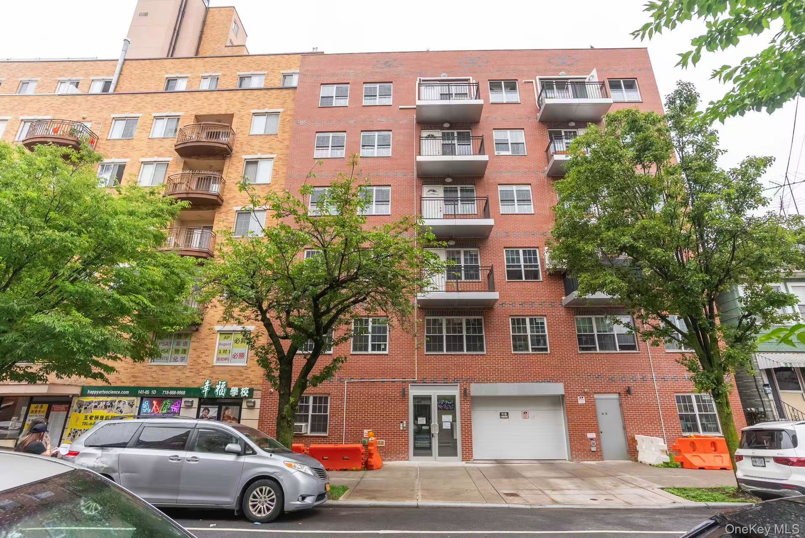 14115 Cherry Ave Unit 3C