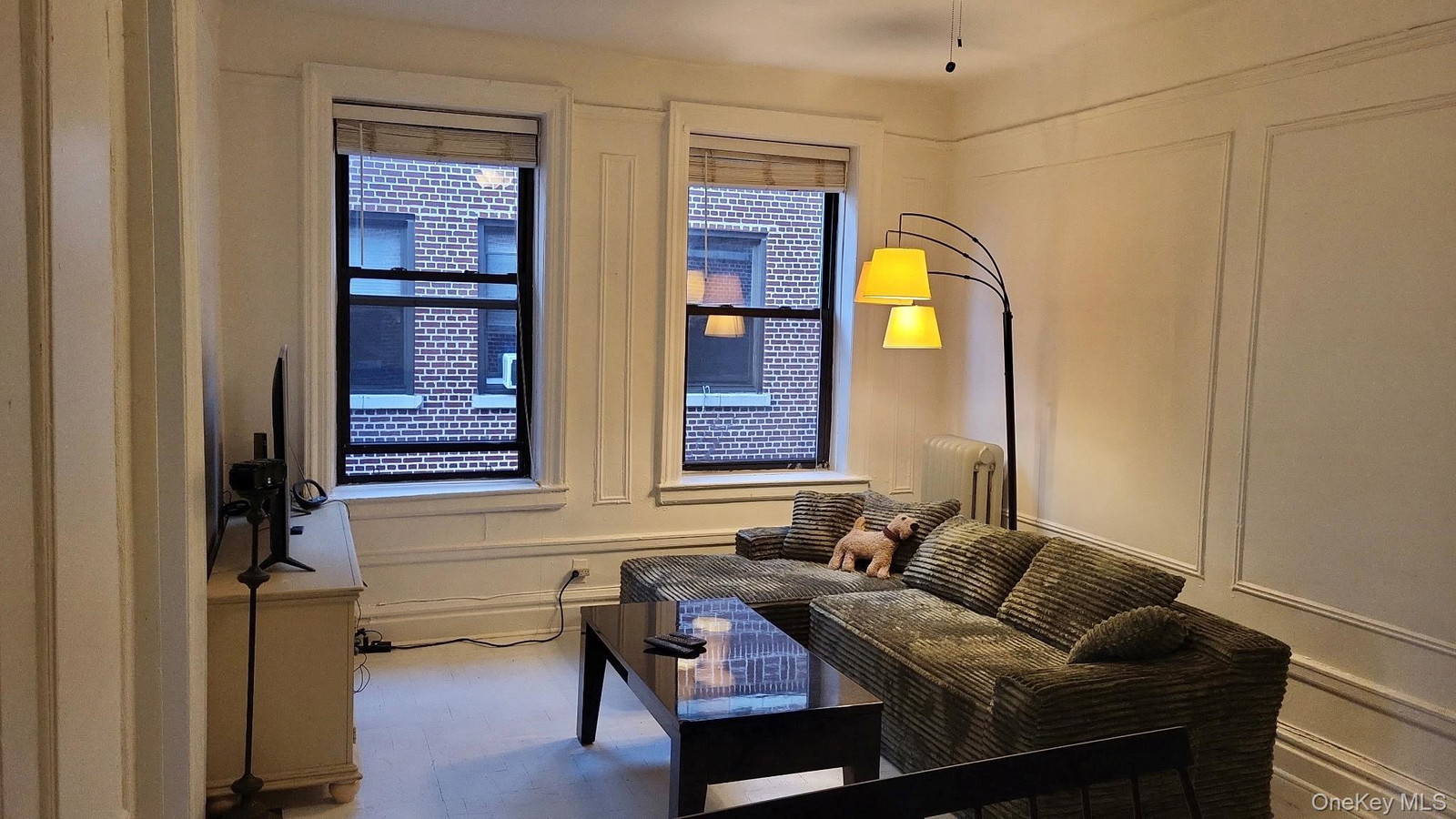 1974 Lafontaine Ave Unit 4E