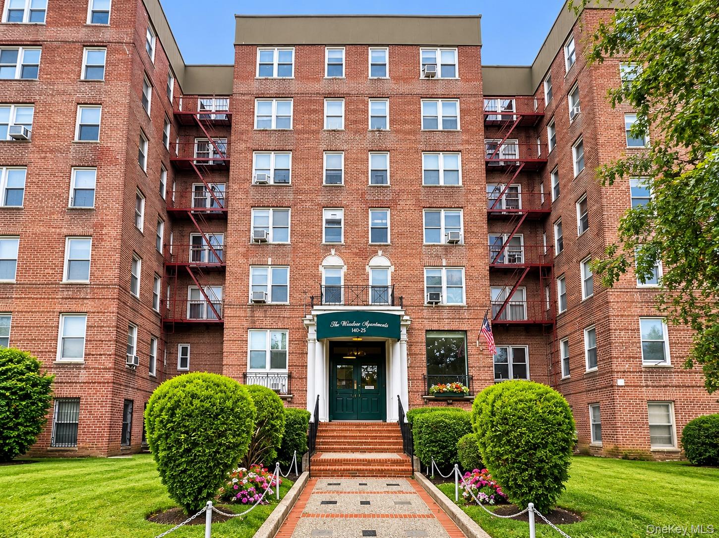 14325 84th Dr Unit 1L