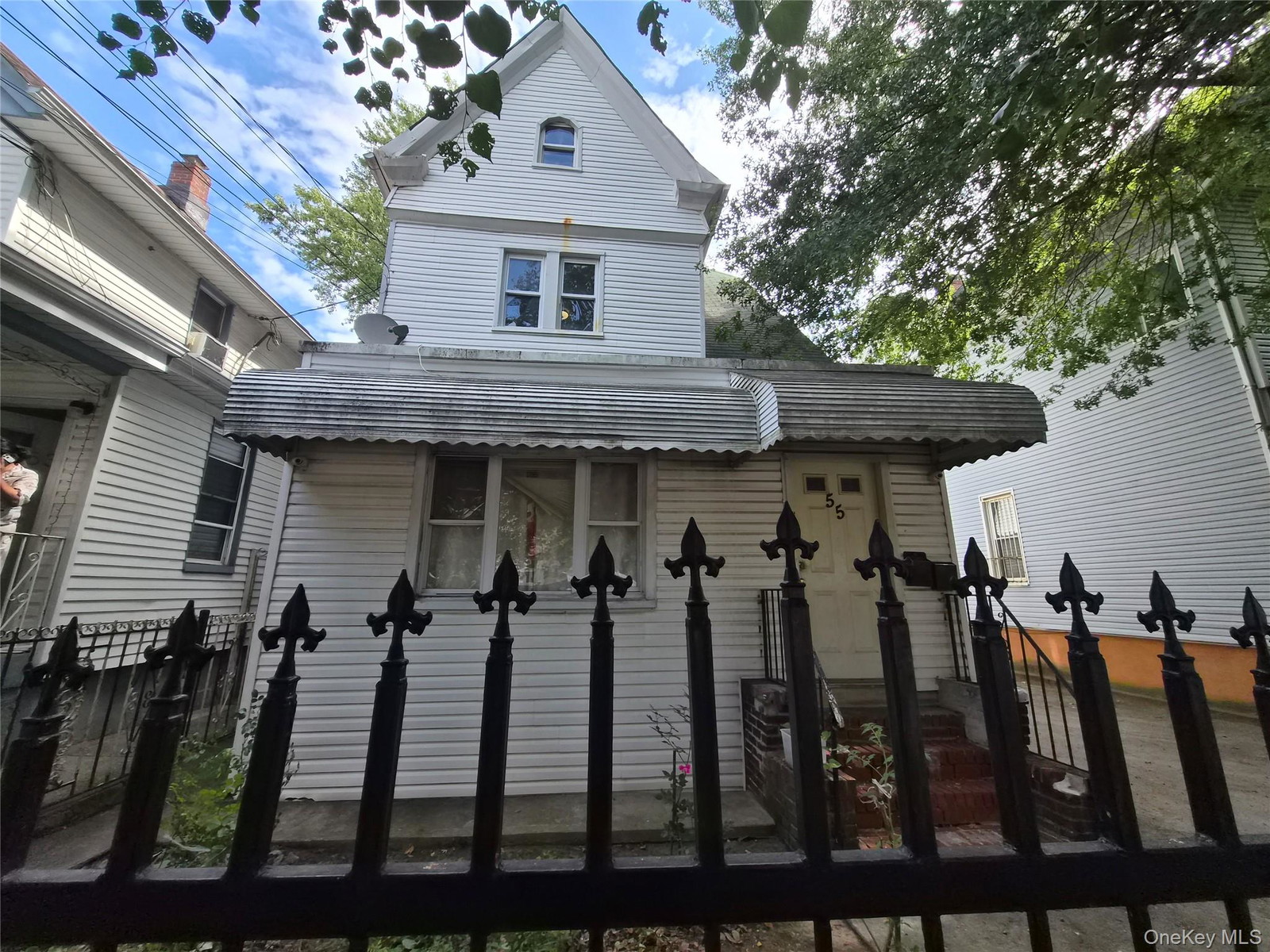 55 Richmond St