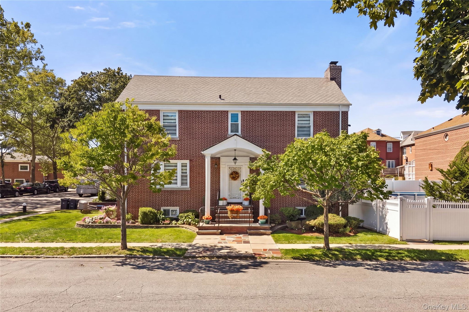 2053 Van Hoesen Ave