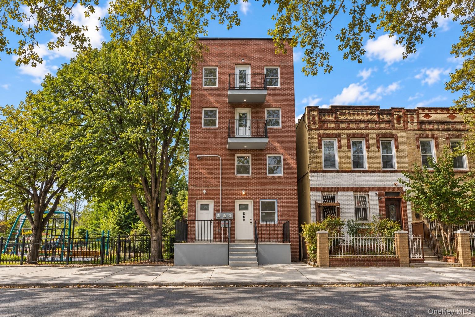 666 Osborn St