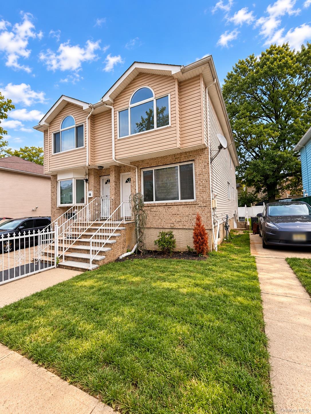 92 Saint Josephs Ave