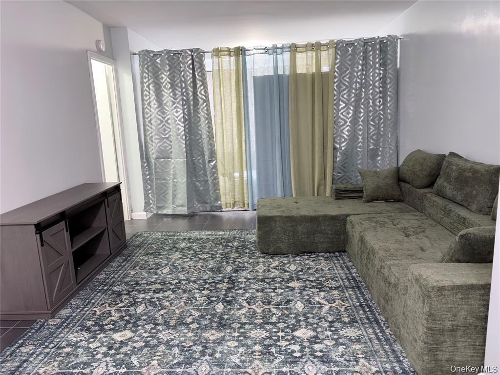 1020 Grand Unit 17M