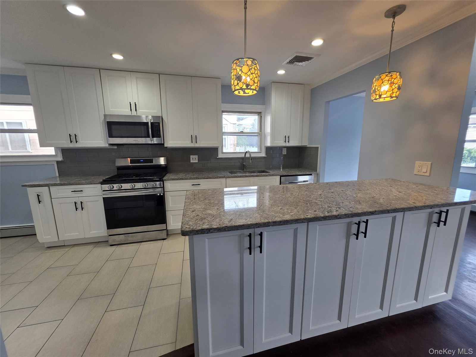 3223 Plunkett Ave Unit 1