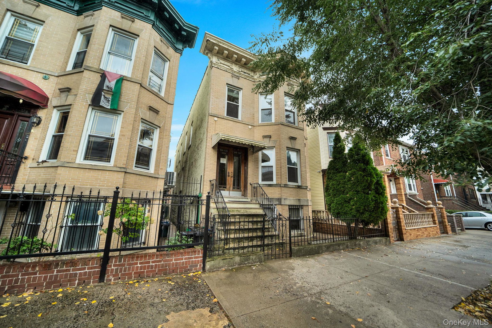 1934 Benedict Ave