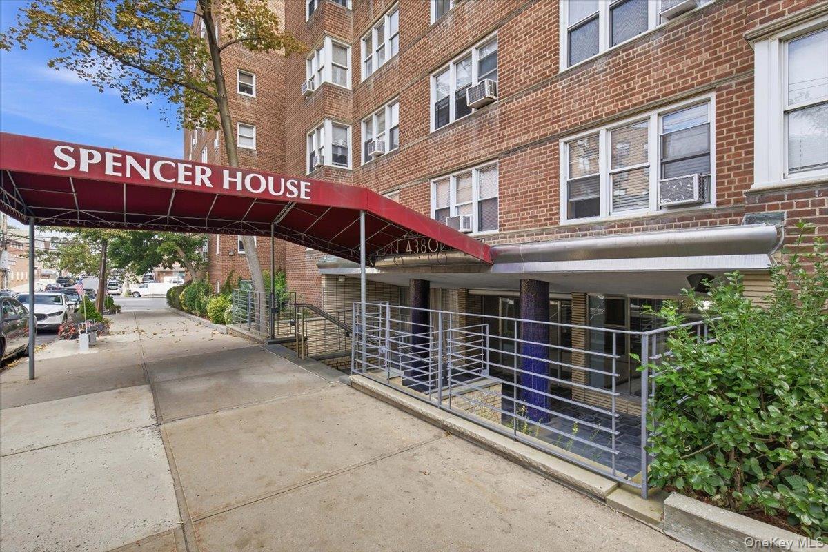 4380 Vireo Ave Unit 4T