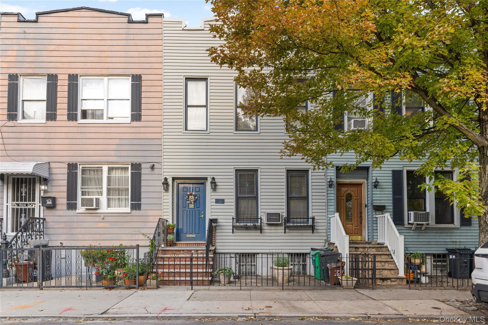 160 Diamond St