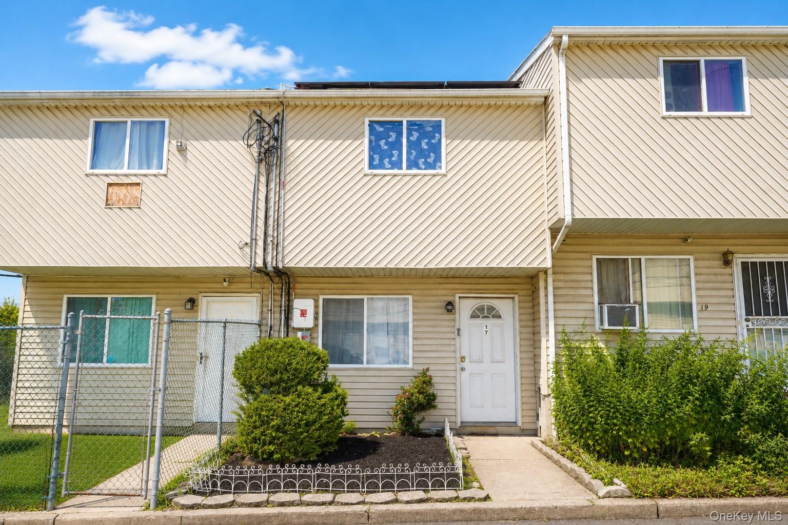 17 Betty Ct