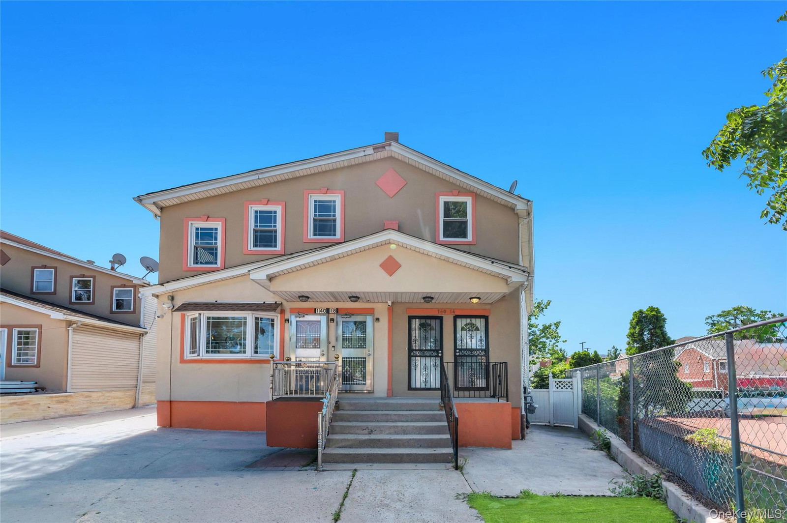 14014 Charles Ln