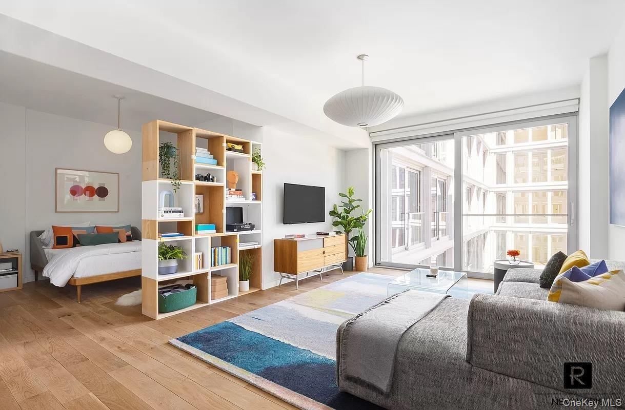 547 West 47th Street Unit 605